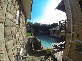 Lungile Backpackers Lodge Humewood Hostel