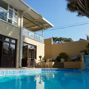 https://sundown-manor-guesthouse.hotels-capetown.com