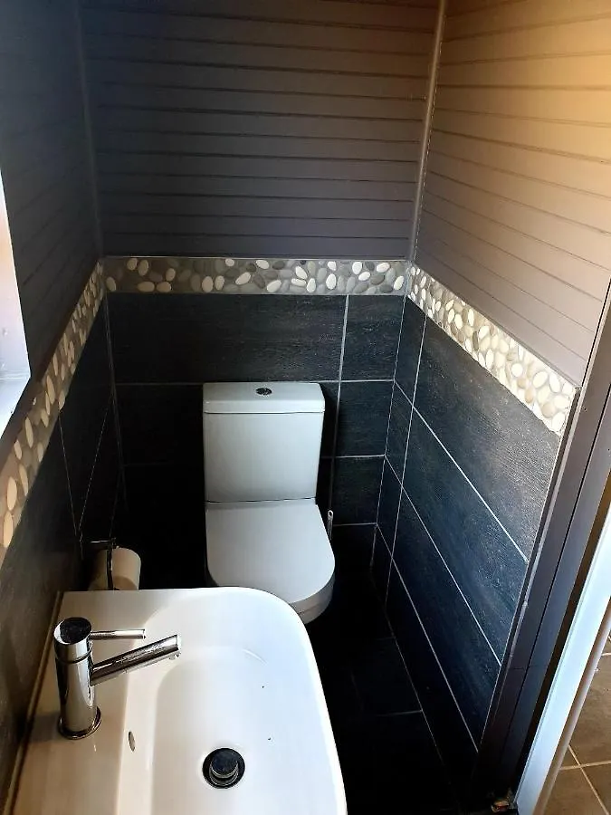 Humewood Lungile Backpackers Lodge