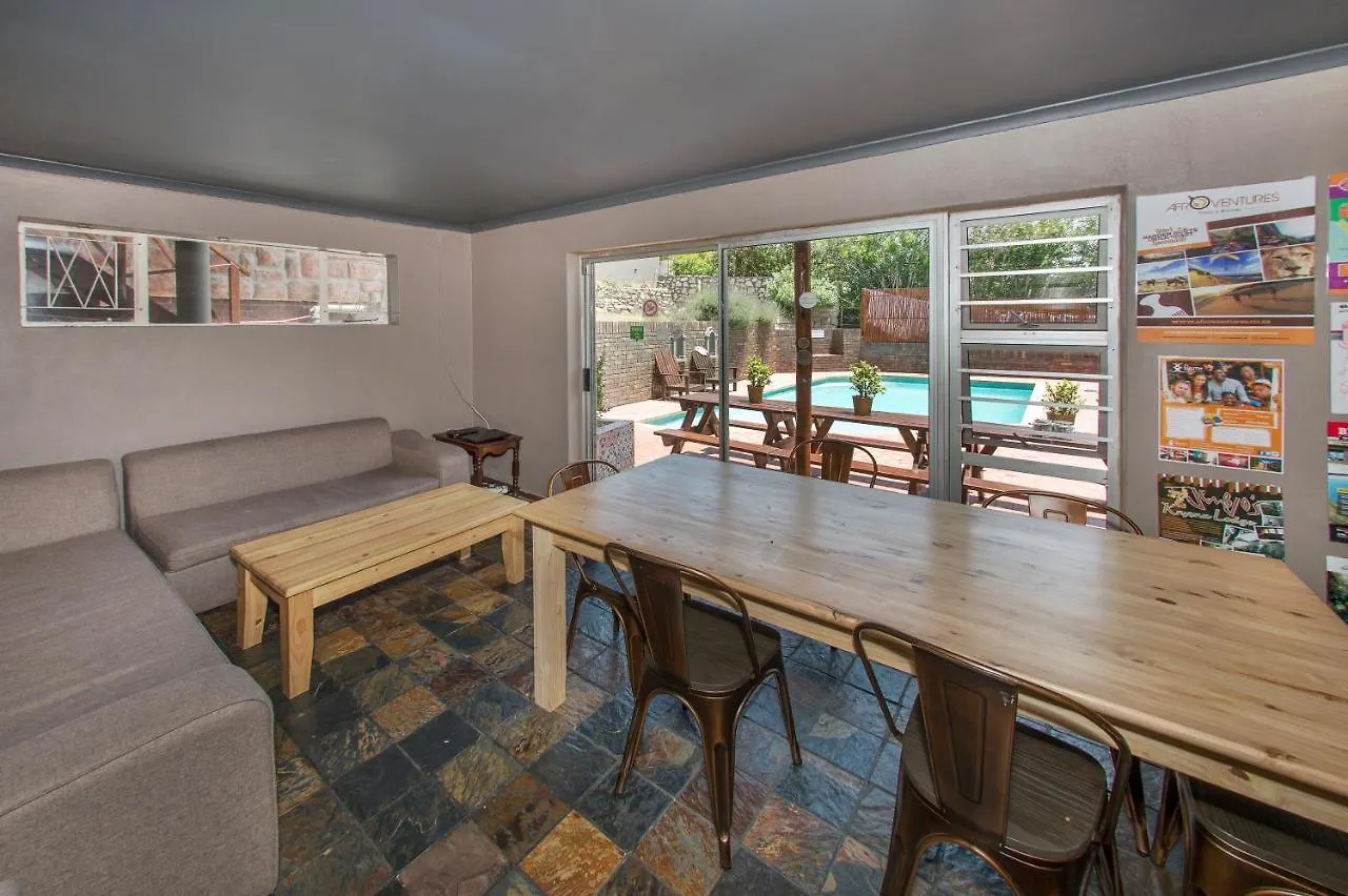 אכסניה Humewood Lungile Backpackers Lodge