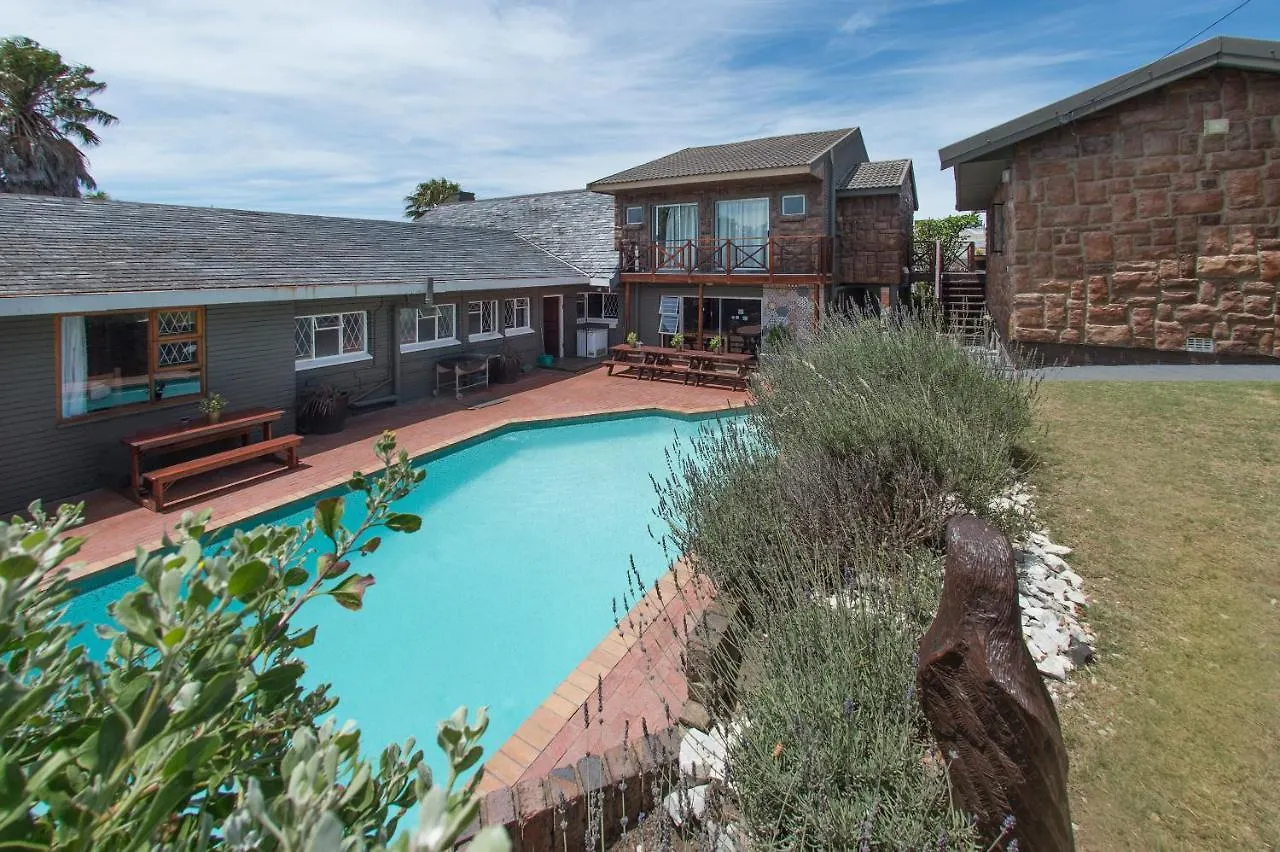 Humewood Lungile Backpackers Lodge 0*,