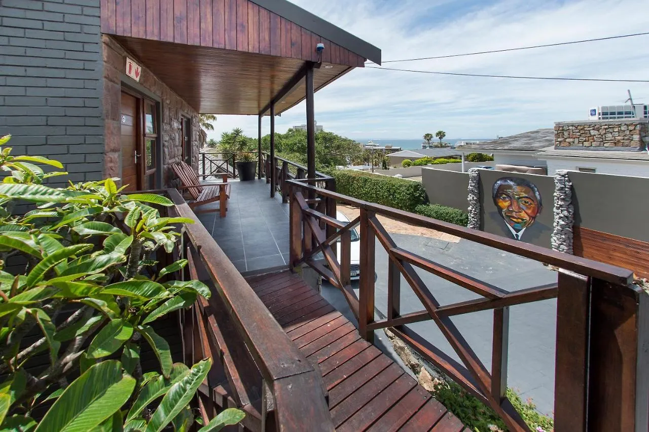 אכסניה Humewood Lungile Backpackers Lodge דרום אפריקה