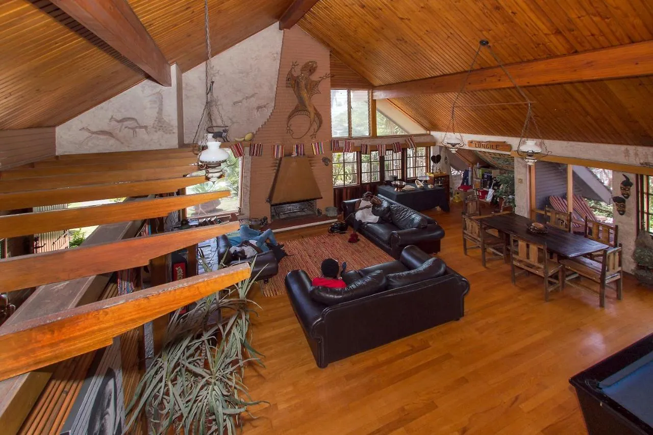 אכסניה Humewood Lungile Backpackers Lodge דרום אפריקה