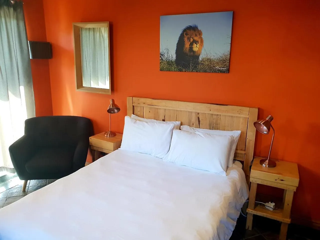Humewood Lungile Backpackers Lodge אכסניה