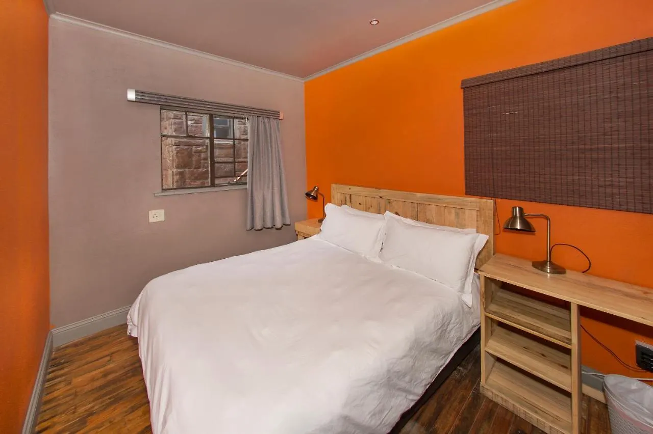 אכסניה Humewood Lungile Backpackers Lodge